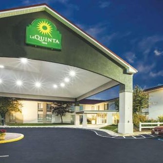 La Quinta Inn & Suites by Wyndham Waldorf Thumbnail