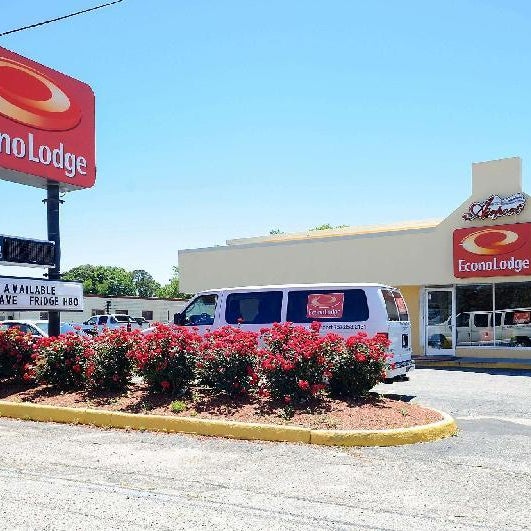 Econo Lodge Airport Thumbnail