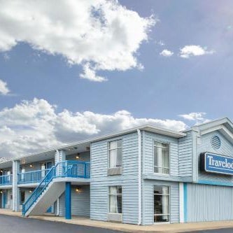 Travelodge by Wyndham Virginia Beach Bay Beach Thumbnail