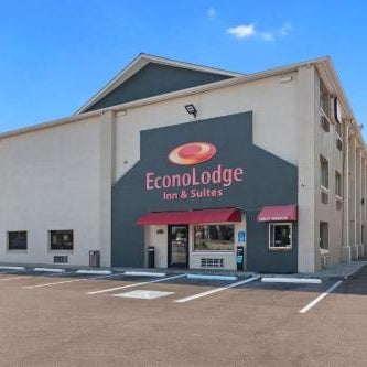 Econo Lodge Inn & Suites I-64 & Us 13 Thumbnail