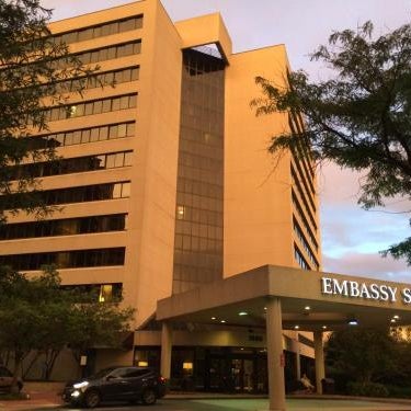 Embassy Suites By Hilton Crystal City - National Airport Thumbnail