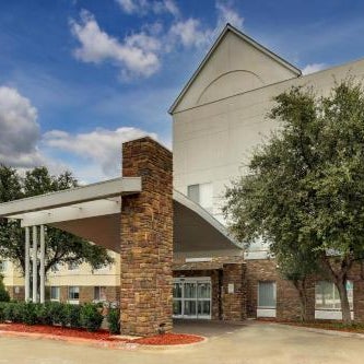 Best Western Plus Las Colinas Inn & Suites