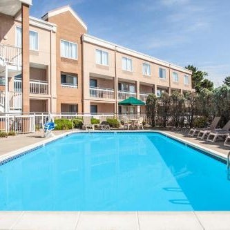 Baymont by Wyndham Madison Heights Detroit Area Thumbnail