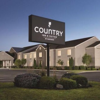 Country Inn & Suites by Radisson, Port Clinton, OH Thumbnail