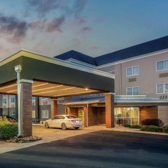 La Quinta Inn & Suites by Wyndham Knoxville Airport Thumbnail