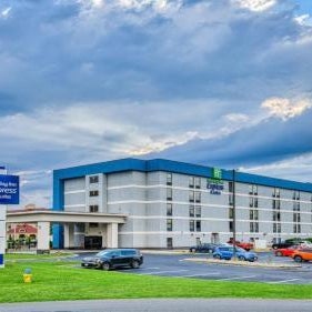 Holiday Inn Express Hotel & Suites Pigeon Forge By IHG Thumbnail