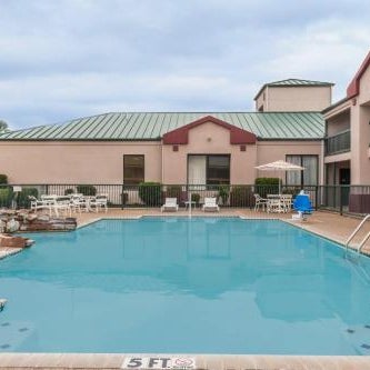 Super 8 by Wyndham Jasper TX Thumbnail