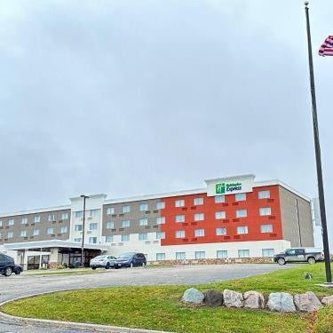 Holiday Inn Express Big Rapids By IHG Thumbnail