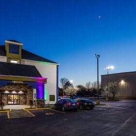 Red Lion Inn & Suites Blue Springs