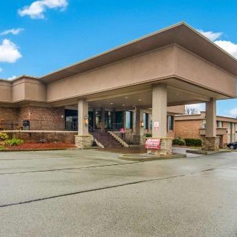 Comfort Inn And Suites Pittsburgh Thumbnail