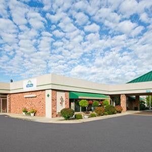Days Inn by Wyndham Sidney Thumbnail