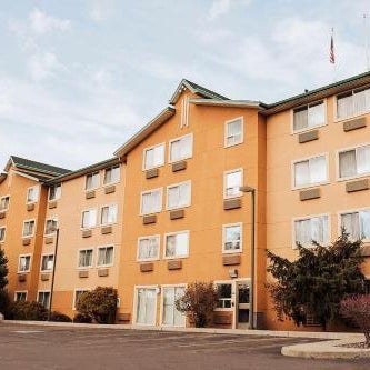 La Quinta Inn & Suites by Wyndham Yakima Downtown Thumbnail