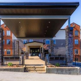 Holiday Inn Express Osage Beach - Lake of the Ozarks By IHG Thumbnail