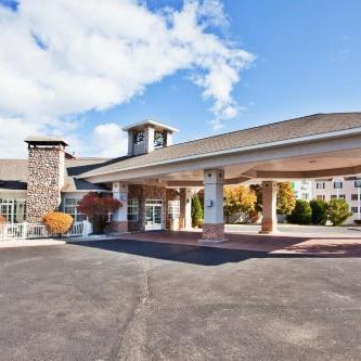 Holiday Inn Express St. Ignace Lake Front Hotel By IHG Thumbnail