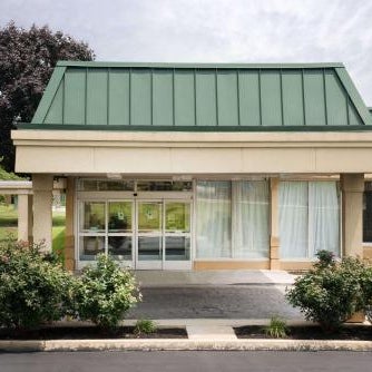 Days Inn & Suites by Wyndham York Thumbnail