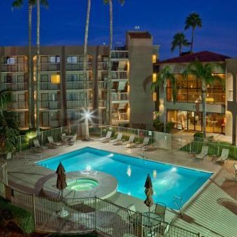 Best Western Plus Scottsdale Thunderbird Suites Thumbnail