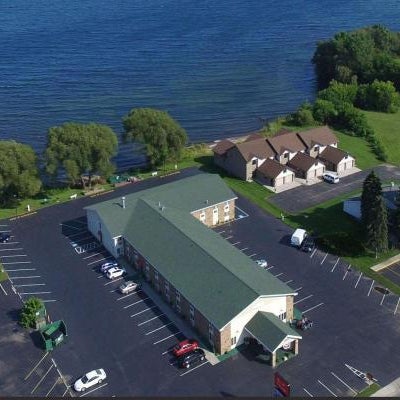 Econo Lodge On The Bay Thumbnail