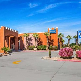 Rodeway Inn & Suites Lake Havasu City Thumbnail