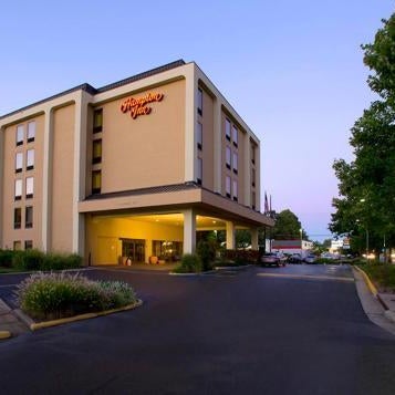 Hampton Inn By Hilton Fairfax City Thumbnail