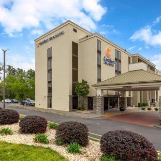 Comfort Inn & Suites Durham near Duke University Thumbnail