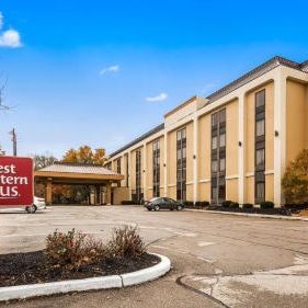 Days Inn by Wyndham Englewood Dayton Airport Thumbnail