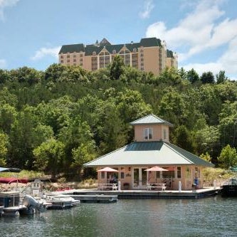 Chateau on the Lake Resort Spa Thumbnail