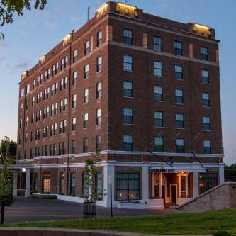 Landmark Inn