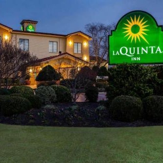 La Quinta Inn & Suites by Wyndham Norfolk Virginia Beach Thumbnail