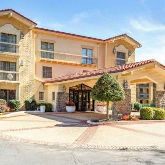 Quality Inn & Suites Charlotte Airport Thumbnail
