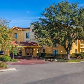 La Quinta Inn San Antonio I-35 N at Toepperwein Thumbnail