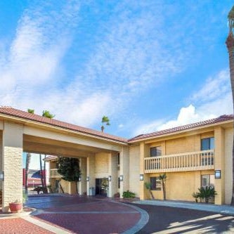 La Quinta Inn & Suites by Wyndham Tucson East Thumbnail
