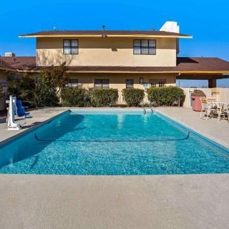 Baymont by Wyndham Fort Stockton  Thumbnail