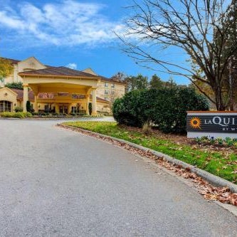 La Quinta Inn & Suites by Wyndham Raleigh Crabtree Thumbnail