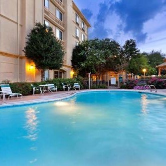 La Quinta Inn & Suites by Wyndham Raleigh Cary Thumbnail