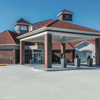 La Quinta Inn & Suites by Wyndham Dallas Plano West Thumbnail