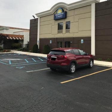 Days Inn & Suites by Wyndham Rochester Hills MI Thumbnail