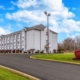 Quality Inn & Suites North Lima - Boardman Thumbnail