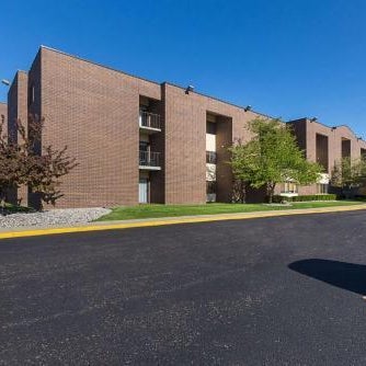 Quality Suites Lansing Thumbnail