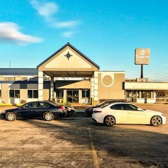 Days Inn & Suites by Wyndham Norton Shores/Muskegon Thumbnail