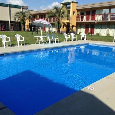 Super 8 by Wyndham Goldsboro Thumbnail