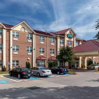 Quality Suites Addison-Dallas Thumbnail