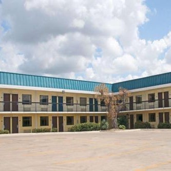 Days Inn by Wyndham N.W. Medical Center Thumbnail