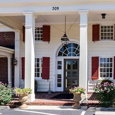 Rodeway Inn Historic Thumbnail