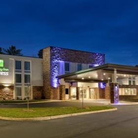 Holiday Inn Express Williamsbrg Busch Gardens Area By IHG Thumbnail