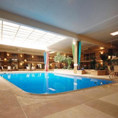 Plaza Inn & Suites Thumbnail