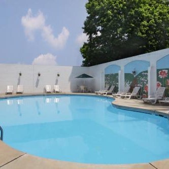 Ramada by Wyndham Ligonier Thumbnail