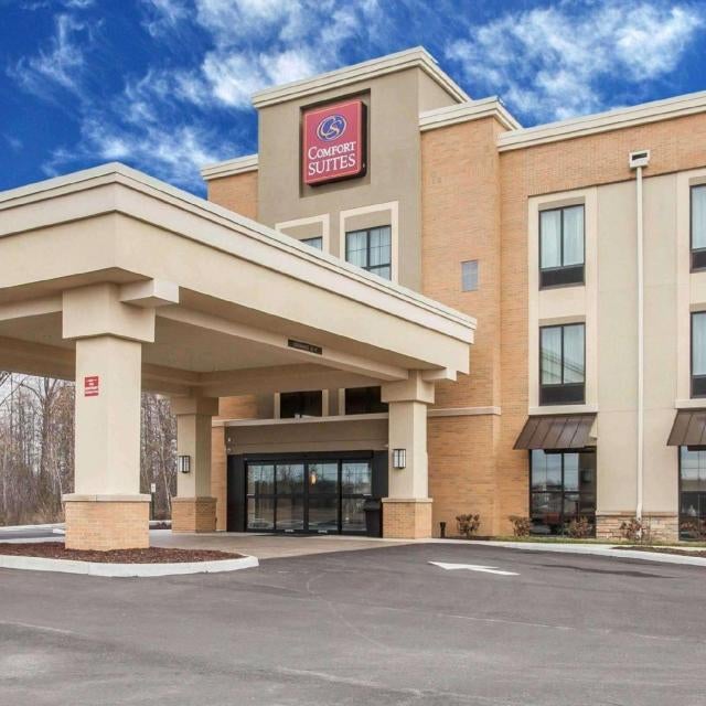 Comfort Suites Youngstown North Thumbnail