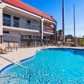 SureStay Hotel by Best Western Lenoir City Thumbnail