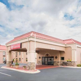 Ramada by Wyndham Hendersonville Thumbnail