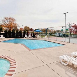 Hawthorn Suites by Wyndham Columbus North Thumbnail